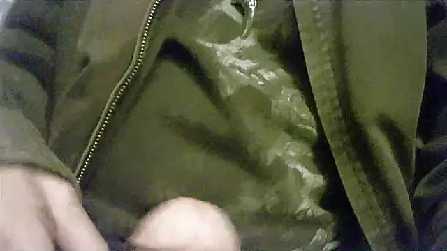 Snapshot of HippieDad333 chatting on 2, 10, 2025 HippieDad333 online show from 2, 10, 2025
