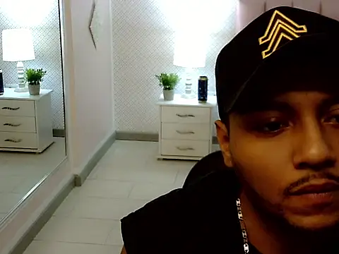 Max Rivers online show from 5, 10, 2025