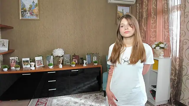 AlexisStrazza online show from 4, 10, 2025