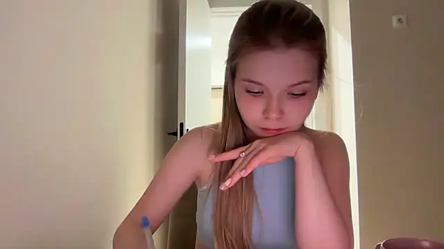 Snapshot of CandysRose chatting on 12, 5, 2026 CandysRose online show from 12, 5, 2026