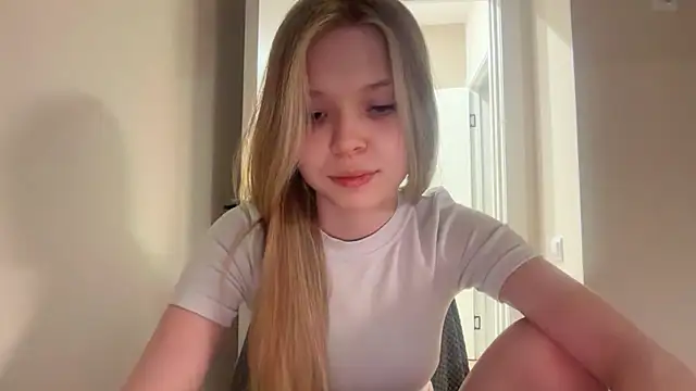 Snapshot of CandysRose chatting on 19, 5, 2026 CandysRose online show from 19, 5, 2026