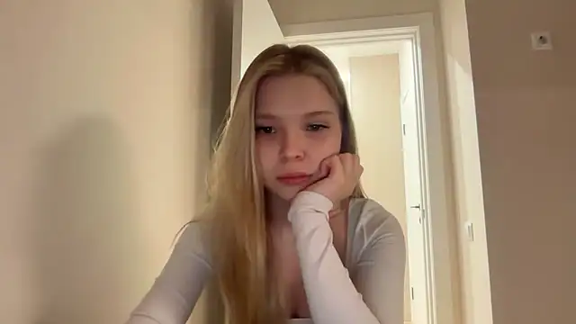Snapshot of CandysRose chatting on 20, 5, 2026 CandysRose online show from 20, 5, 2026
