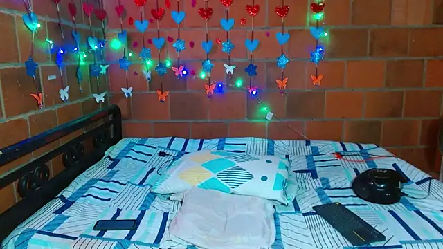 lorenacapelli online show from 31, 10, 2025