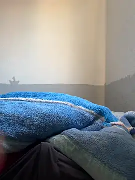 herinhos38 online show from 24, 9, 2025