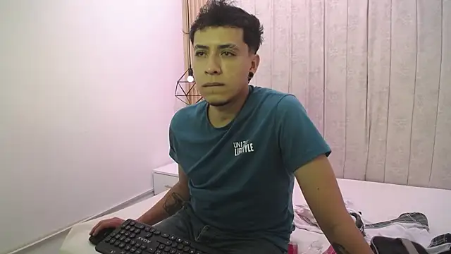 jakeyariana online show from 4, 11, 2025