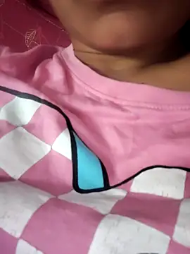 Queen-Bee143 online show from 19, 2, 2026