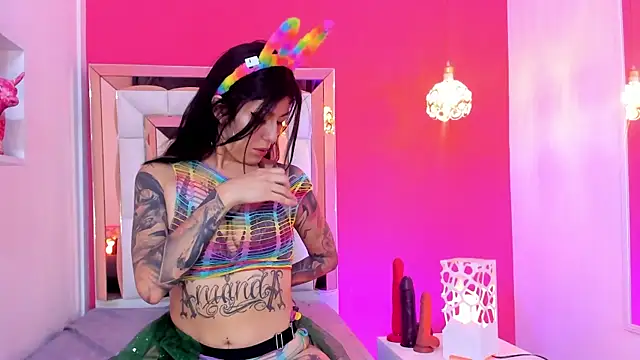 Camila hot 3 online show from 23, 9, 2025