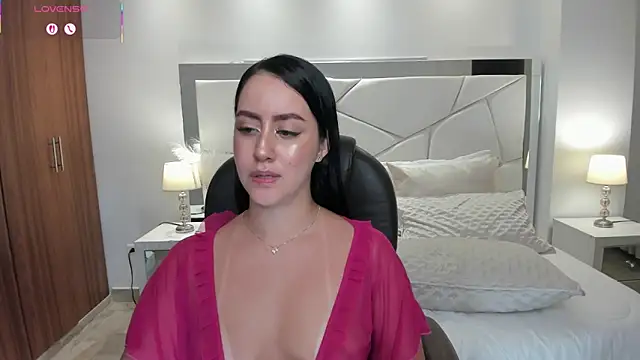 Natasha Kiim  online show from 11, 4, 2026