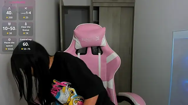 ISABELFORYOU1 online show from 18, 12, 2025