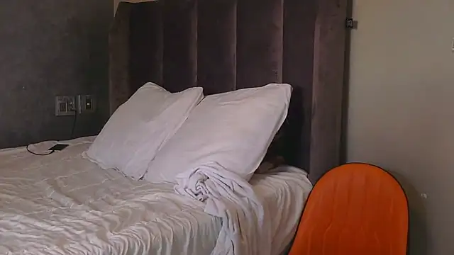 MthondoWeBananaX2 online show from 12, 11, 2025