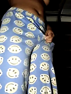 NileveSantanna online show from 26, 11, 2025