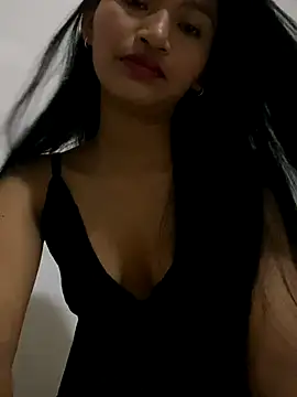 Snapshot of fenixzara chatting on 1, 10, 2025 fenixzara online show from 1, 10, 2025