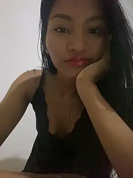 Snapshot of fenixzara chatting on 8, 10, 2025 fenixzara online show from 8, 10, 2025