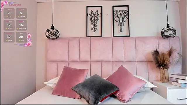 Charlotte hall  online show from 15, 12, 2025