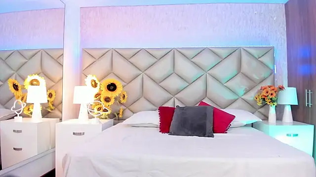 Charlotte hall  online show from 7, 11, 2025