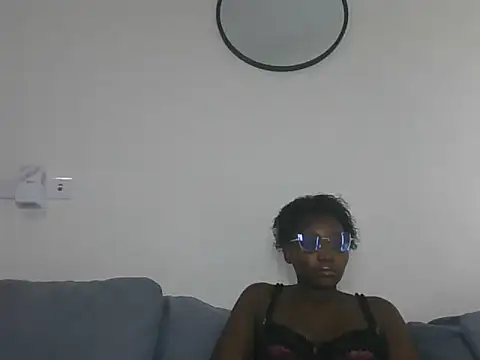 Snapshot of uniquebarbieprincess chatting on 3, 10, 2025 uniquebarbieprincess online show from 3, 10, 2025
