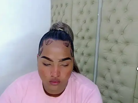 AuroraRoss online show from 2, 11, 2025