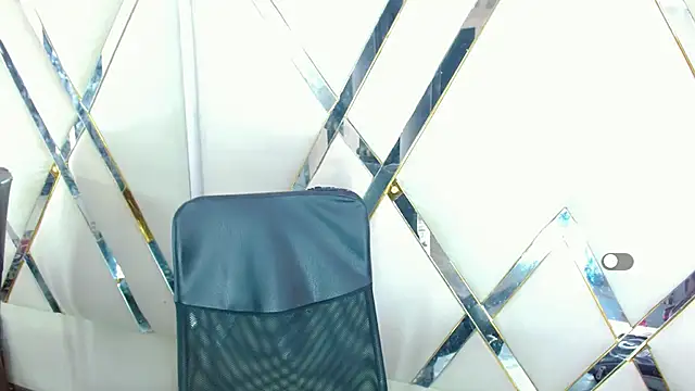 AuroraRoss online show from 6, 11, 2025