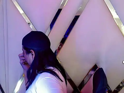 AuroraRoss online show from 27, 10, 2025