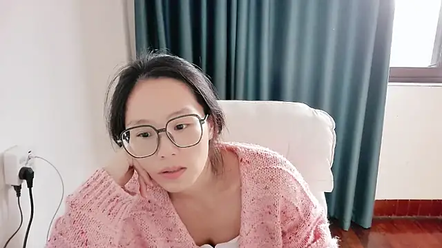 Snapshot of guai00 chatting on 25, 10, 2025 guai00 online show from 25, 10, 2025