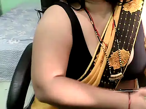 BABITA KUMARII online show from 13, 4, 2026