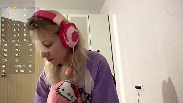 Snapshot of KandaceMassanelli chatting on 23, 10, 2025 KandaceMassanelli online show from 23, 10, 2025