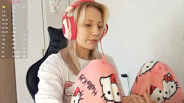KandaceMassanelli online show from 4, 10, 2025