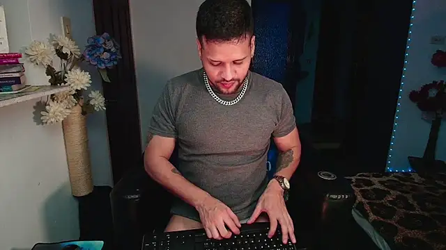 LucasGaeel online show from 10, 5, 2026