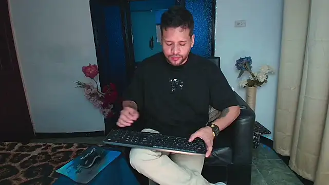 LucasGaeel online show from 6, 6, 2026