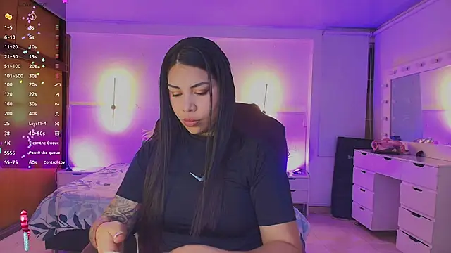 Snapshot of kloe28 chatting on 13, 7, 2026 kloe28 online show from 13, 7, 2026