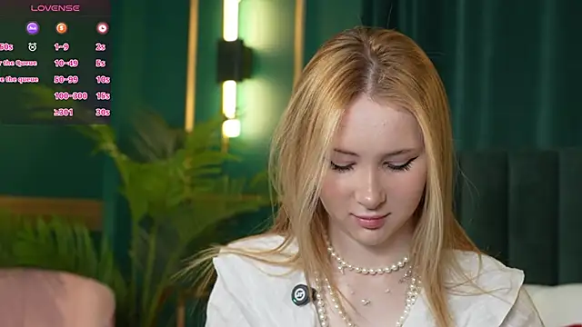 LiraKink online show from 8, 4, 2026