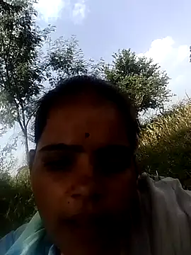 Snapshot of Cuty_nensi chatting on 8, 10, 2025 Cuty nensi online show from 8, 10, 2025