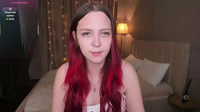 Monica  Queen online show from 16, 10, 2025