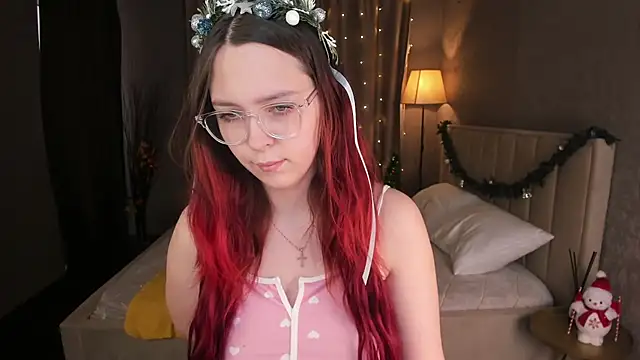 Monica  Queen online show from 21, 12, 2025