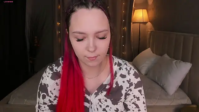 Monica  Queen online show from 1, 2, 2026