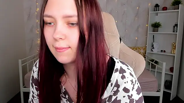 Monica  Queen online show from 18, 4, 2026