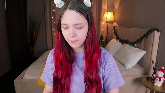 Monica  Queen online show from 5, 12, 2025