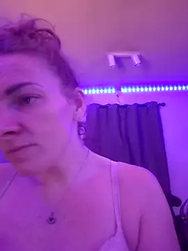 Snapshot of arinna93 chatting on 2, 12, 2025 arinna93 online show from 2, 12, 2025