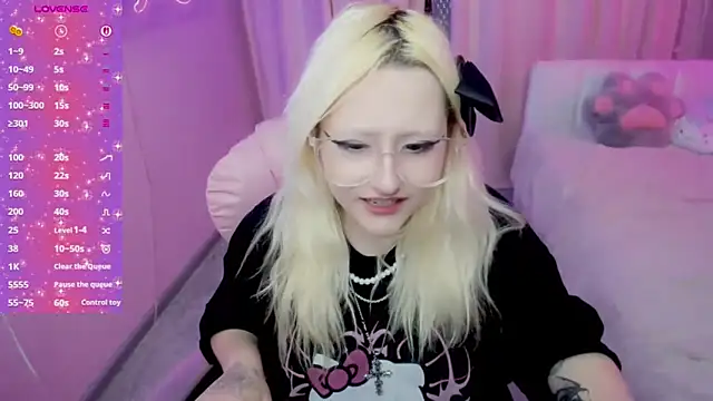 JuliaSharkk online show from 20, 11, 2025