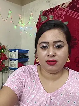Snapshot of Love_Queen11 chatting on 10, 5, 2026 Love Queen11 online show from 10, 5, 2026