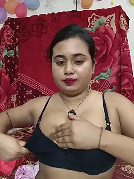Snapshot of Love_Queen11 chatting on 18, 5, 2026 Love Queen11 online show from 18, 5, 2026