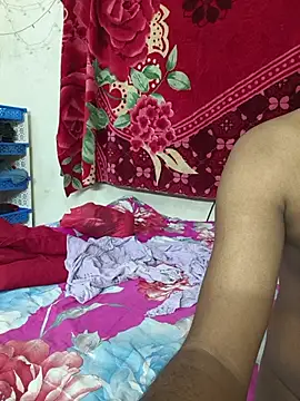 Snapshot of Love_Queen11 chatting on 15, 7, 2026 Love Queen11 online show from 15, 7, 2026