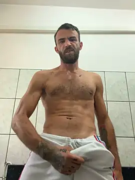Snapshot of sexyman1936 chatting on 17, 6, 2026 sexyman1936 online show from 17, 6, 2026