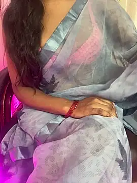 sweet-ananya23 online show from 25, 9, 2025