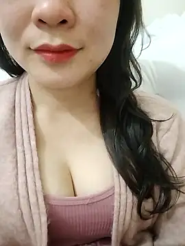 Girl Shy2000 online show from 10, 1, 2026