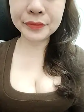 Girl Shy2000 online show from 12, 3, 2026