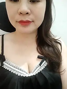 Girl Shy2000 online show from 16, 3, 2026