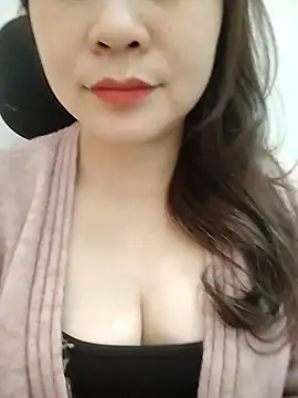 Girl Shy2000 online show from 15, 3, 2026