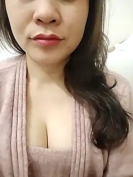 Girl Shy2000 online show from 8, 2, 2026