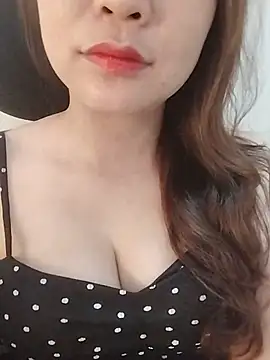 Girl Shy2000 online show from 14, 5, 2026